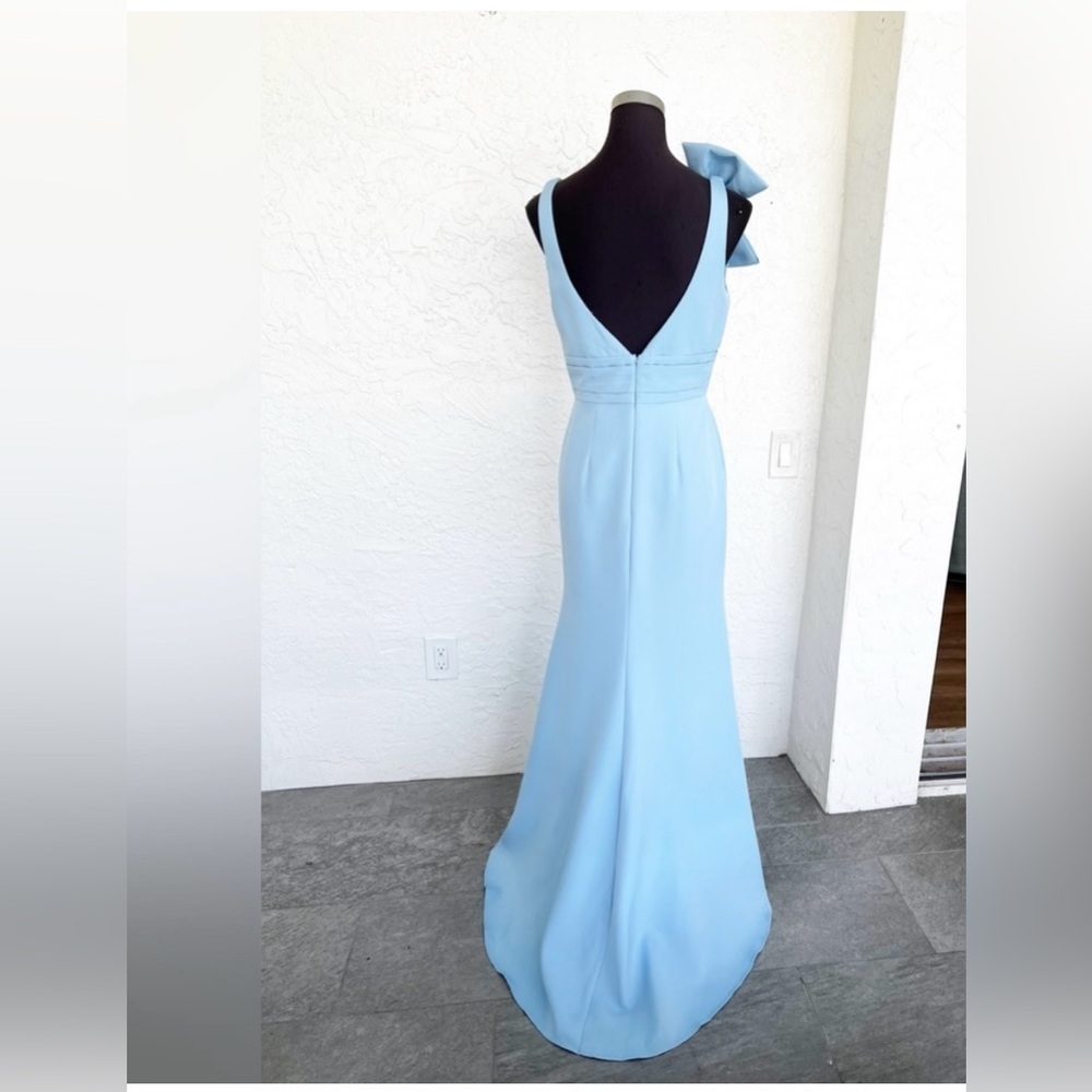 Mac Duggal 49454Blue Bow V Neck Mermaid Formal Evening Prom Gown Size 8 - Picture 6 of 10